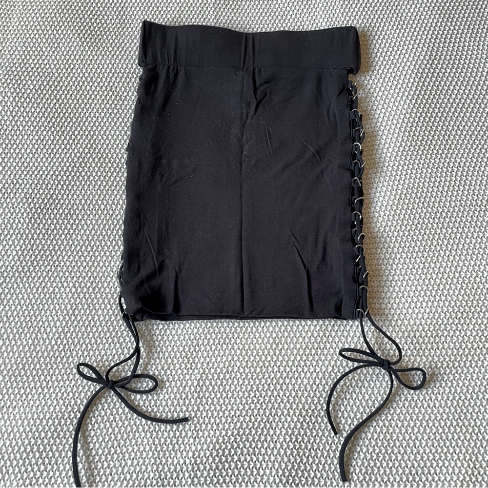 M BOUTIQUE - Cut Out Lace Up Black Mini Skirt